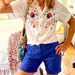 90s collared cotton Button Up short sleeve shirt white with colorful embroidery